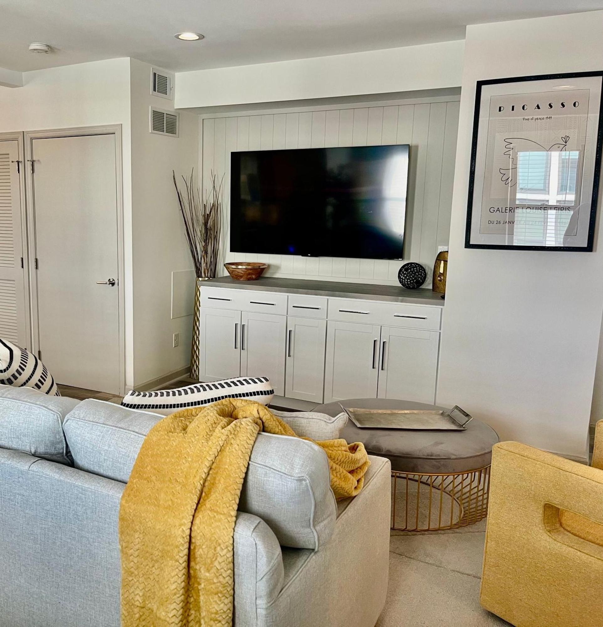 Modern Fully Renovated Suite & Loft In Downtown Trenton Exterior photo